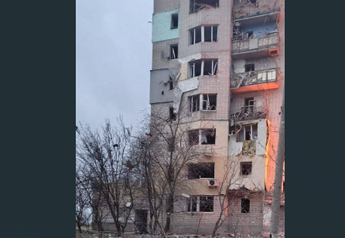  Росіяни влучили КАБом по багатоповерхівці в Куп’янську 